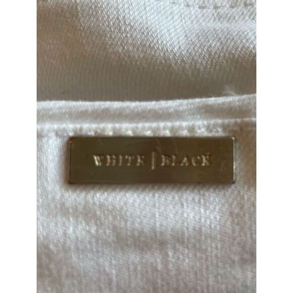 White House Black Market Blanc Slim Ankle Jeans - Picture 4 of 6